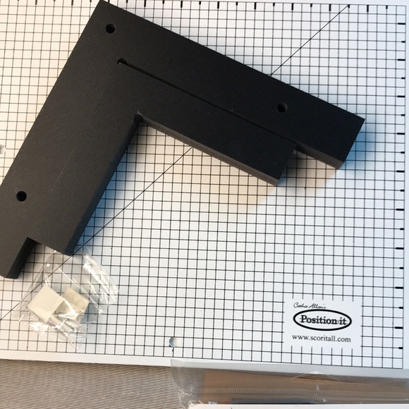 Cathie Allan’s Position It Scrapbooking Tool - Picture 4 of 4